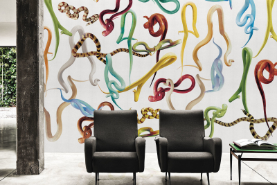 Snakes storm Londonart