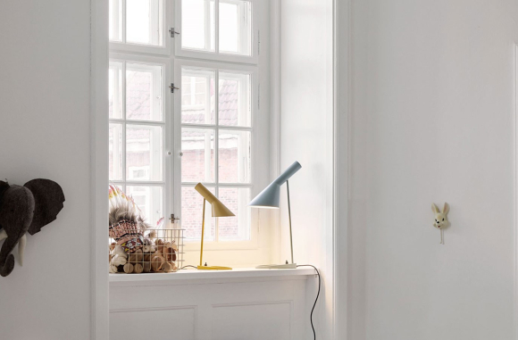 AJ Mini Table Louis Poulsen