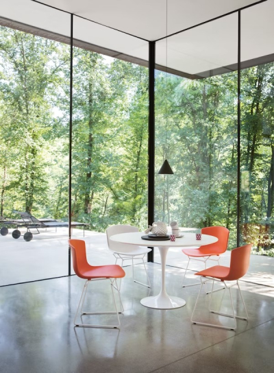 Saarinen Round Knoll