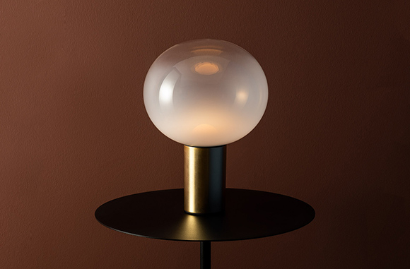 Настольные лампы Artemide