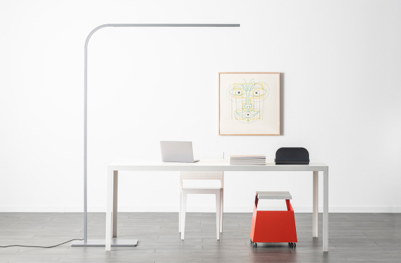 Turn Around Artemide